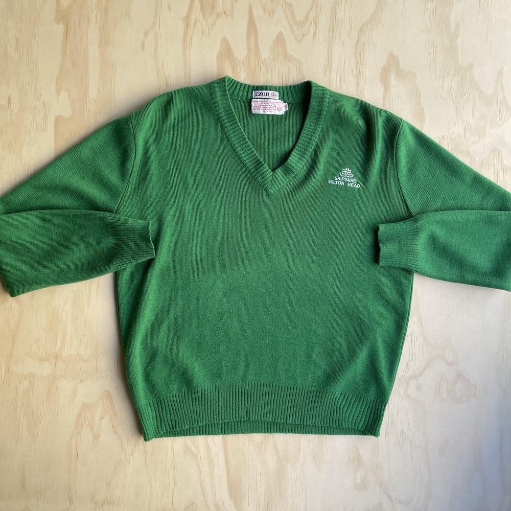 Vintage IZOD Sweater Mens Medium Green V Neck Knit Golf Shipyard Hilton Head